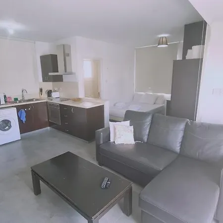 Apartman Universal Engomi